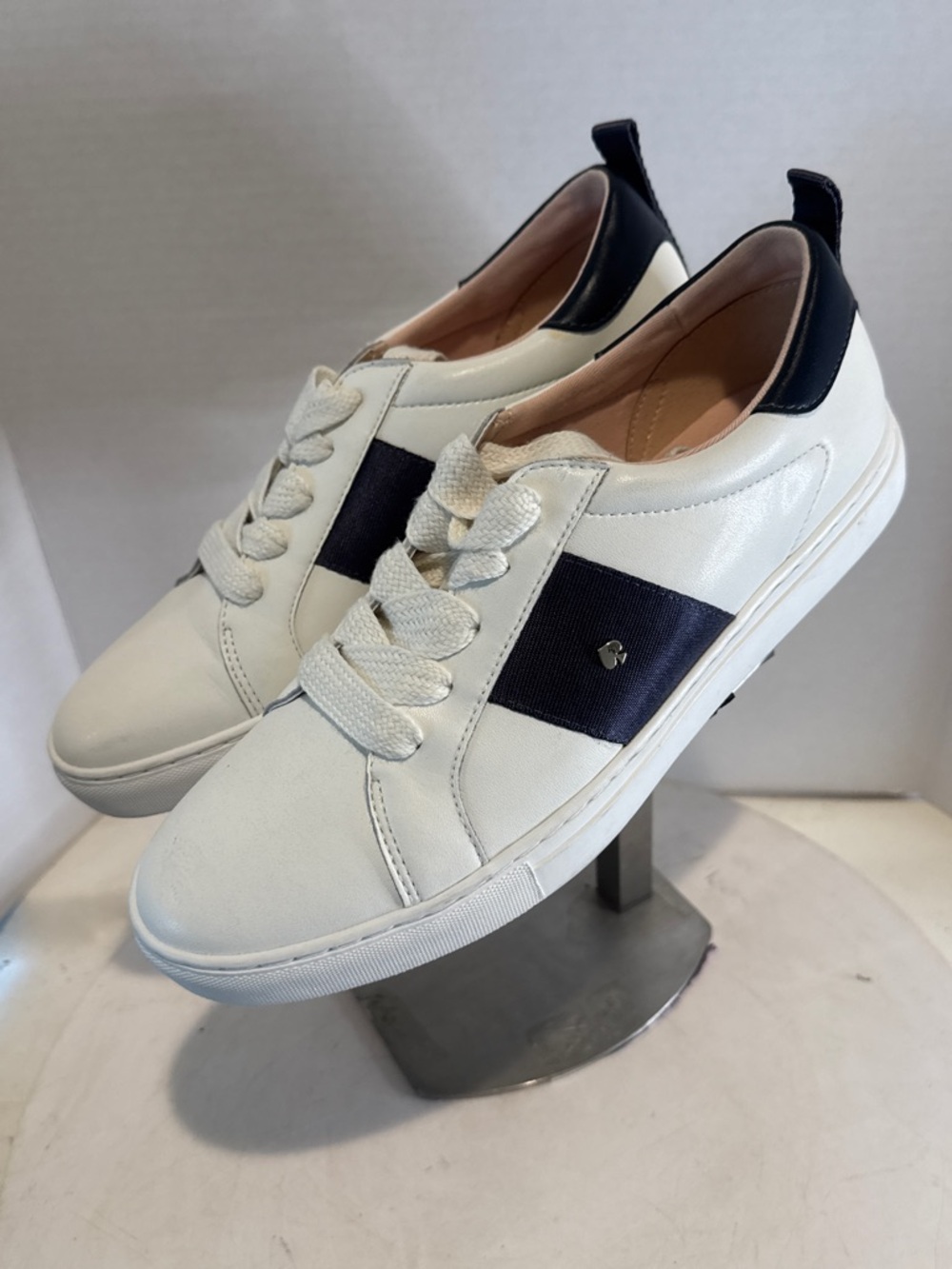 Kate Spade New York Adorn sneaker OPTIC  OPTIC WHITE/ BLAZER BLUE size 9.5 new